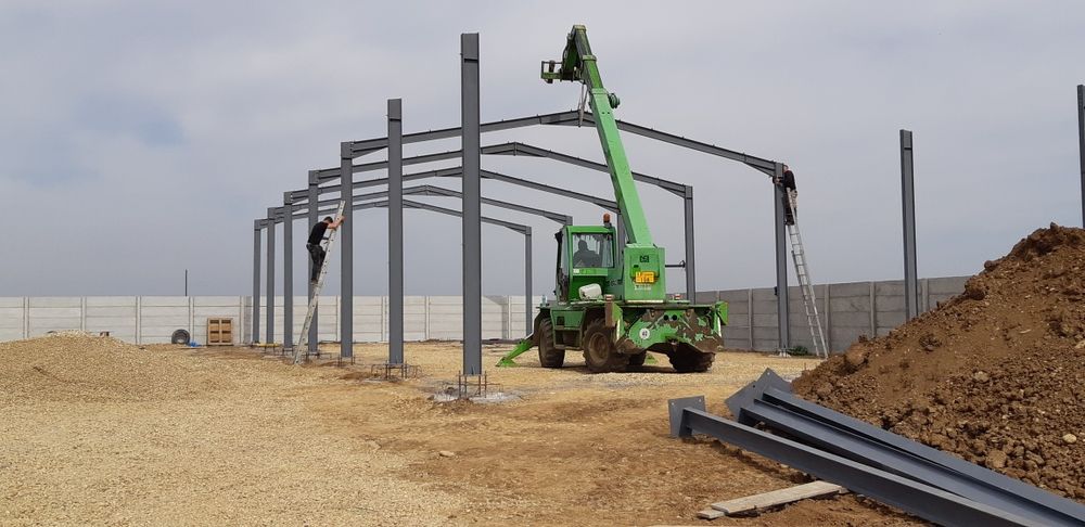 structura metalica de 12x30x5 confectionata din europrofile. stalpi de