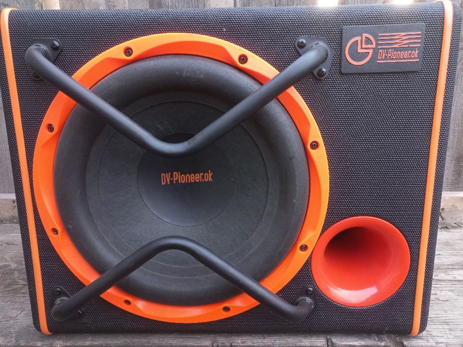 Активный сабвуфер