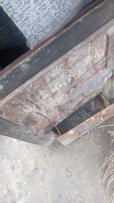 Продам печку б/у, надо чуть запоять. Там вдоль шва сверху не много