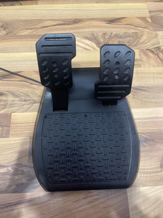 thrustmaster t150 de vanzare