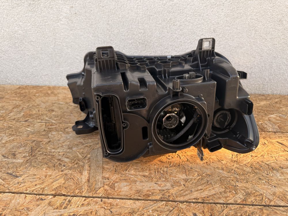 Far stanga BMW X3 X4 F25 F26 LCI Facelift Xenon + LED Original Europa