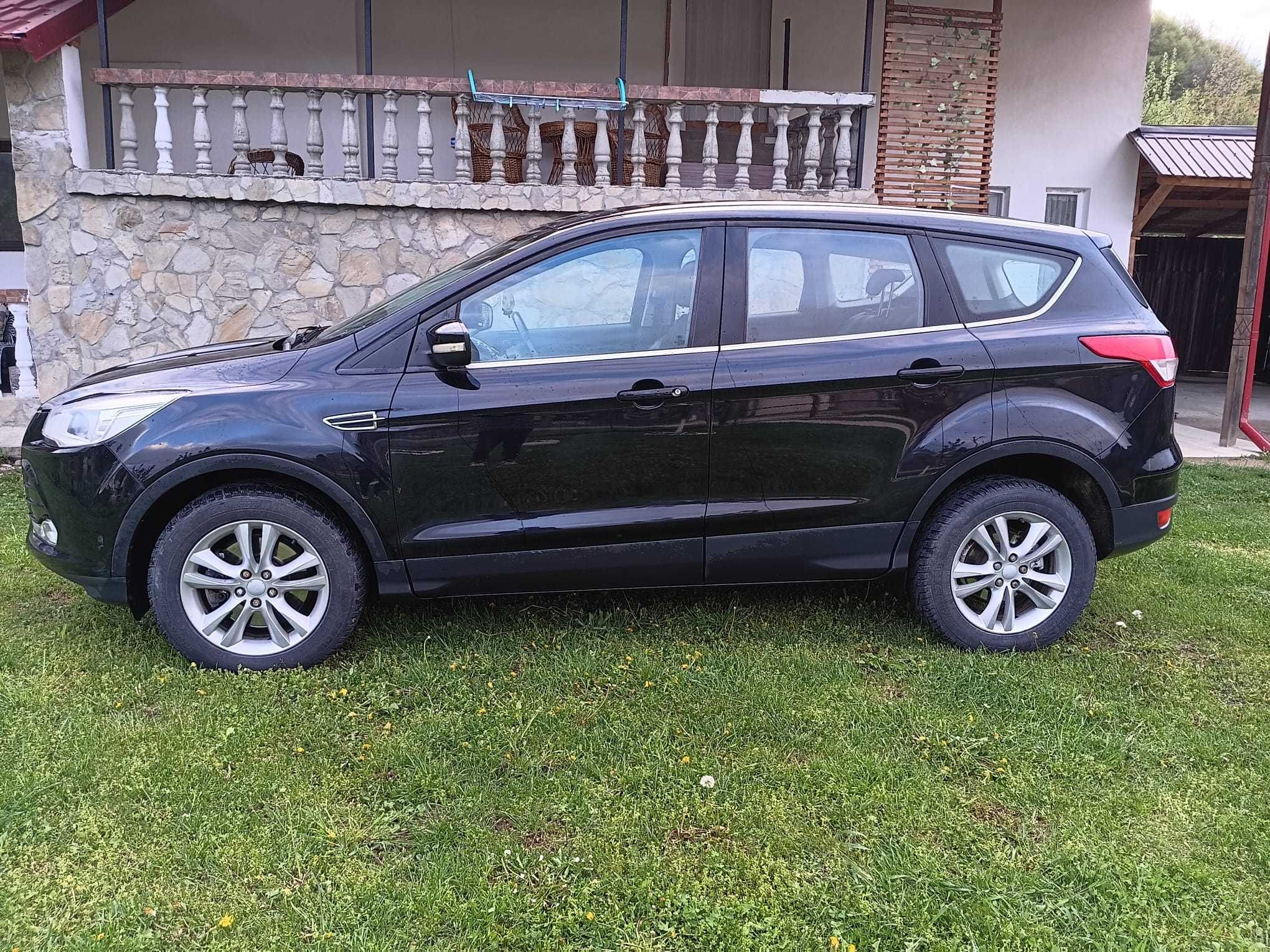 Vând Ford Kuga an 2013