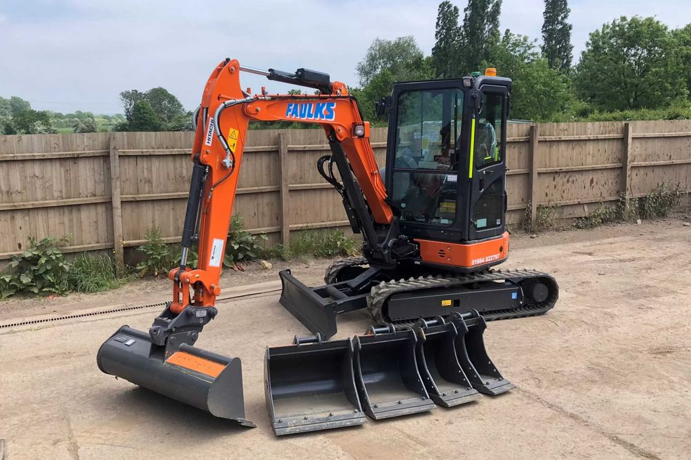 Excavari Servicii Mini-excavator 3.5 Inchirieri+Transport