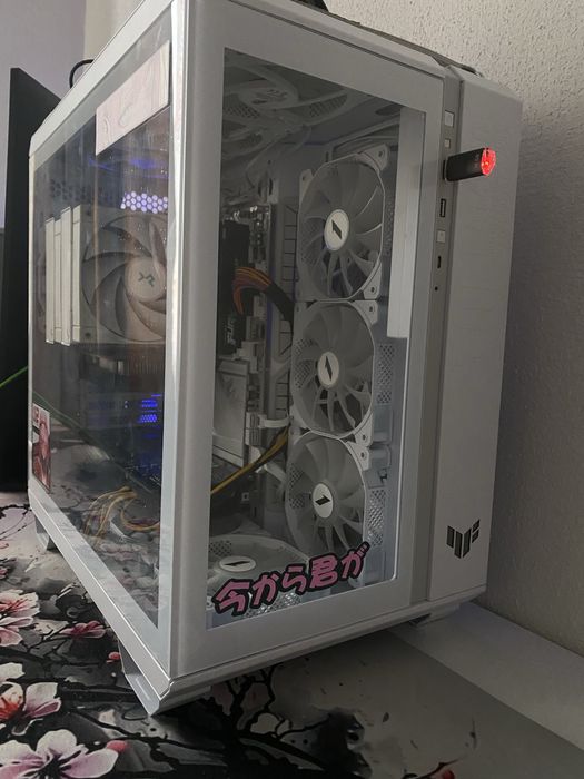 Коментарна Конфигурация Ryzen7 7700