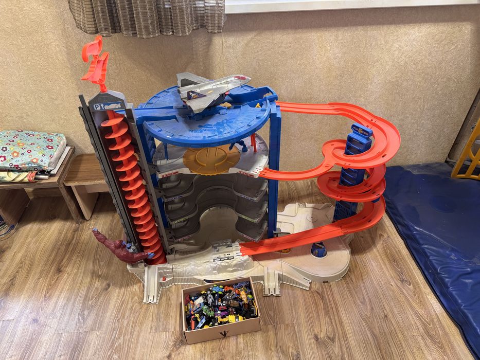Hot Wheels Super Garage – мечта для коллекции машинок!