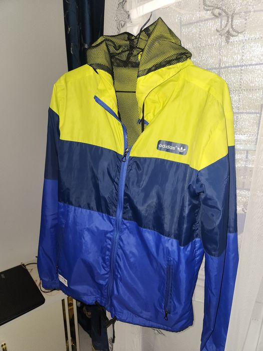 Adidas vetrovka L