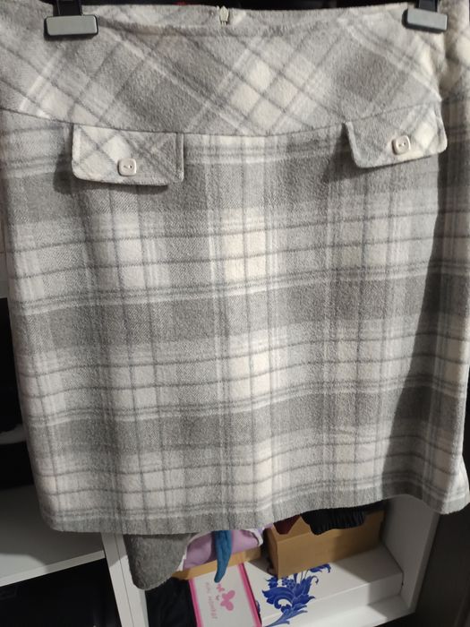 Fusta lana mărimea 38