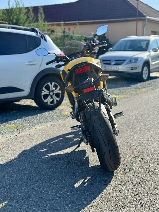 Honda CB 650 F ABS Import Germania top case Givi categoriaA2 17.000 km