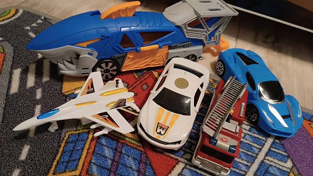 Комплект от играчки за 35,00лв