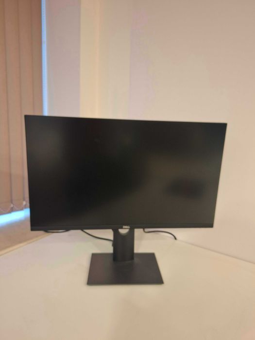 Монитори Dell P2720D