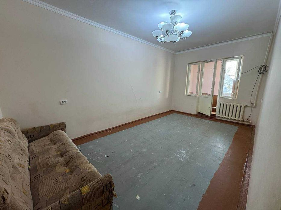 SOTILADI ARZON №2271 Shayx bozorchada 2x + 6m balkon podvali bilan