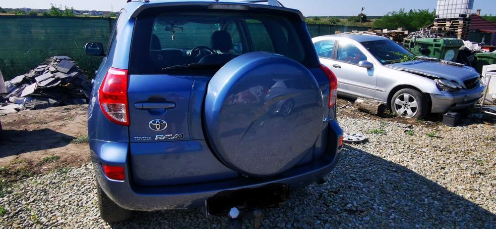 Piese auto din dezmembrari pentru Toyota Rav4 2.0i automata