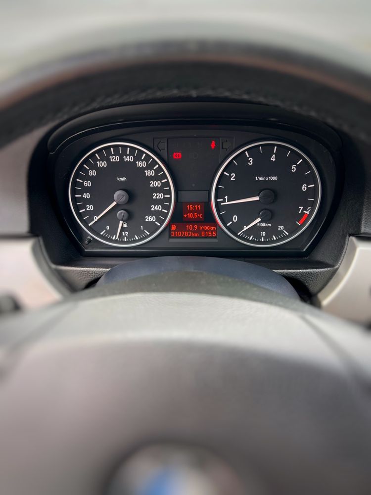 Bmw 325xi e90 за продан