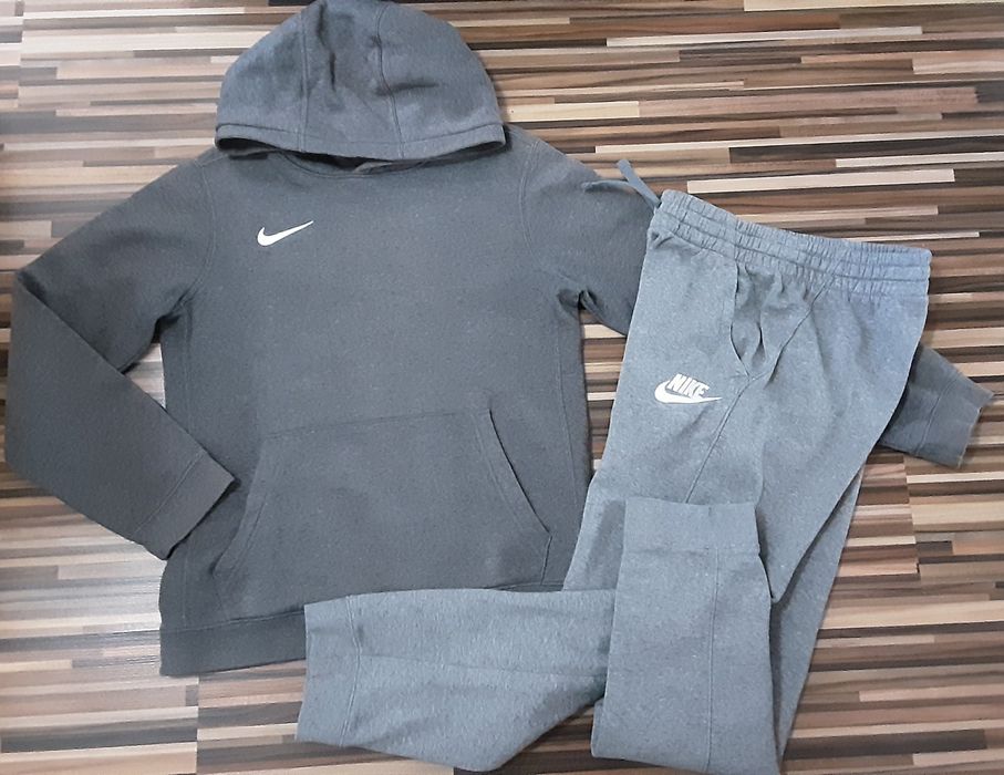 (L 147-158) NIKE оригинален ватиран екип 2ч. 89.00лв