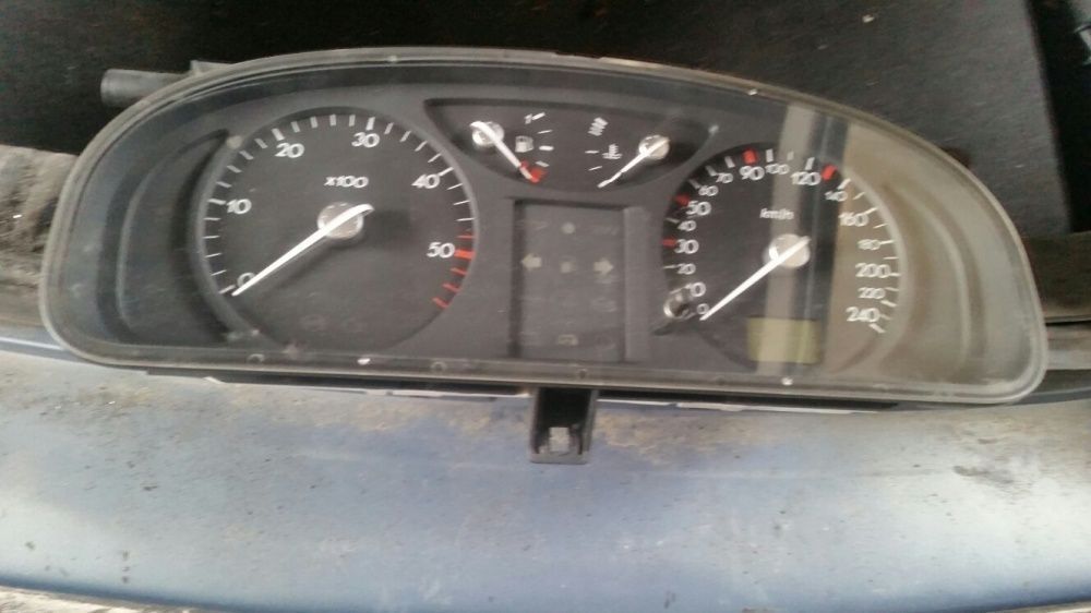 ceasuri bord renault laguna 2,motor 1,9 dci,an2005