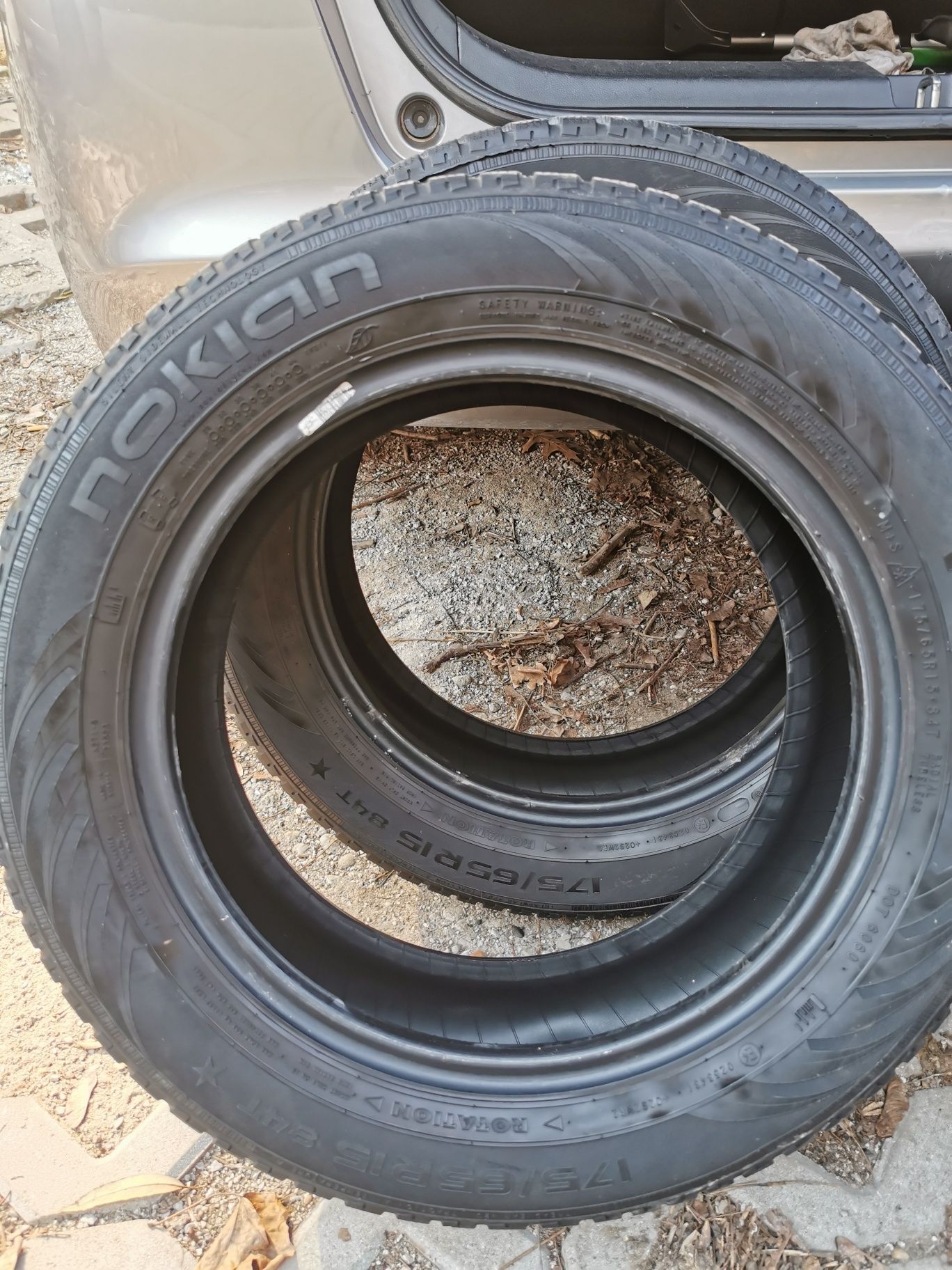 Всесезонни NOKIAN175/65/15 комплект 4 бр. 80 лв.