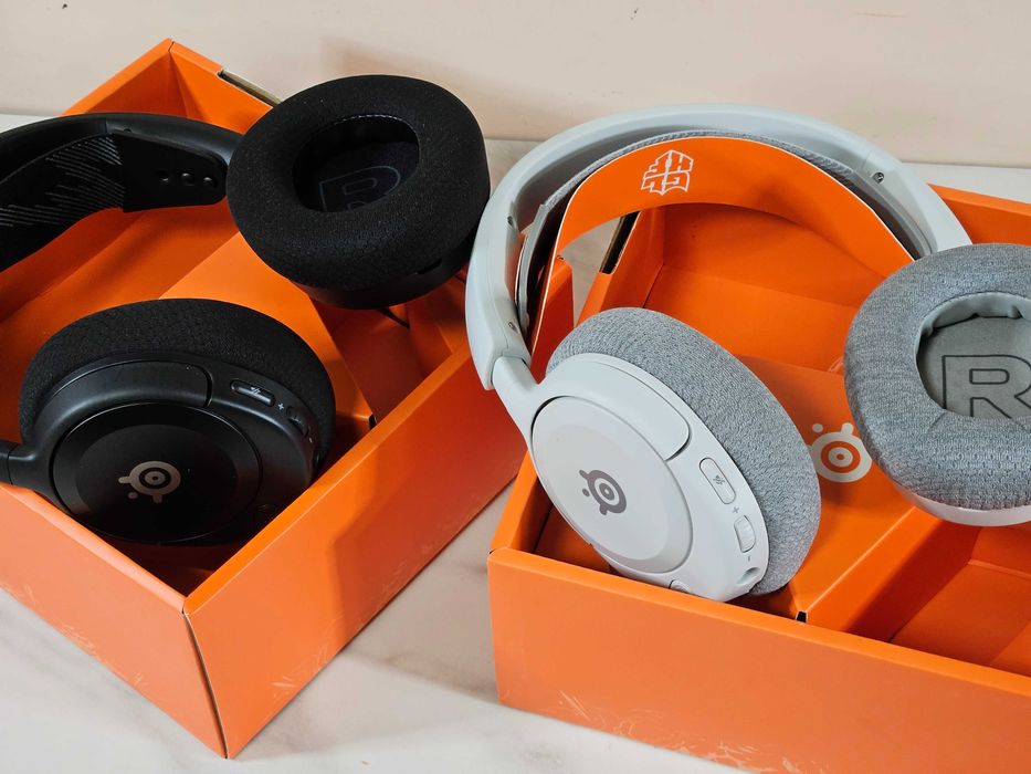 SteelSeries Arctis Nova 1 комфортни слушалки за игри и музика, 2 цвята