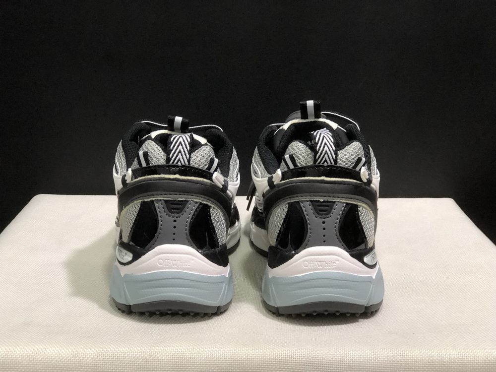 Продавам дамски маратонки Off White “Be Right Back”