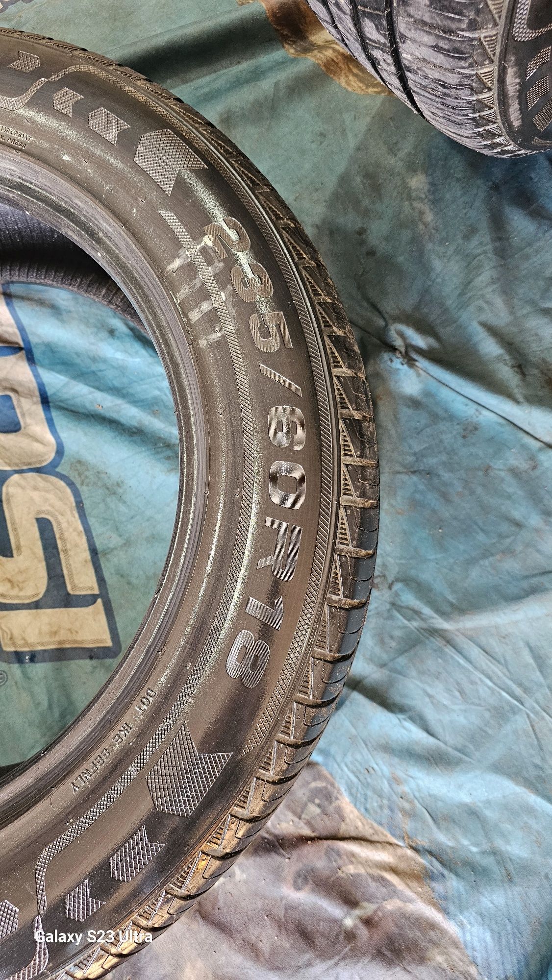 Продам комплект шины 235/60 R18