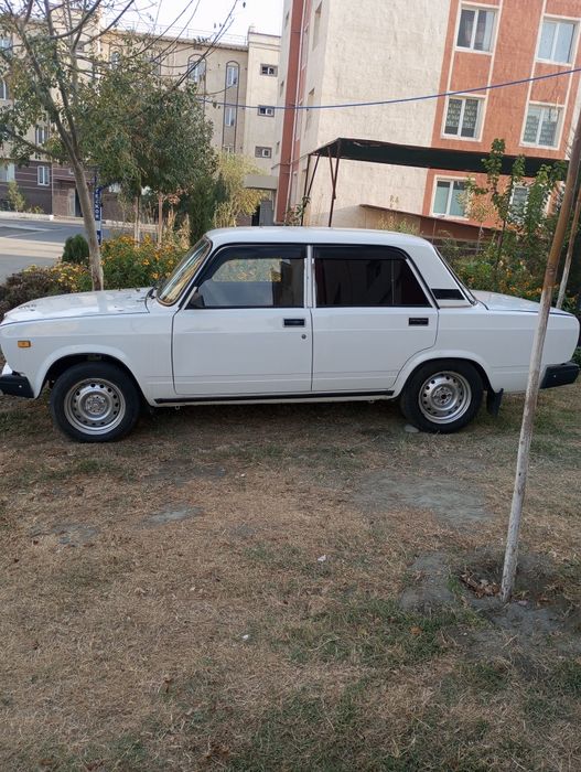 ВАЗ 2107 сотилади