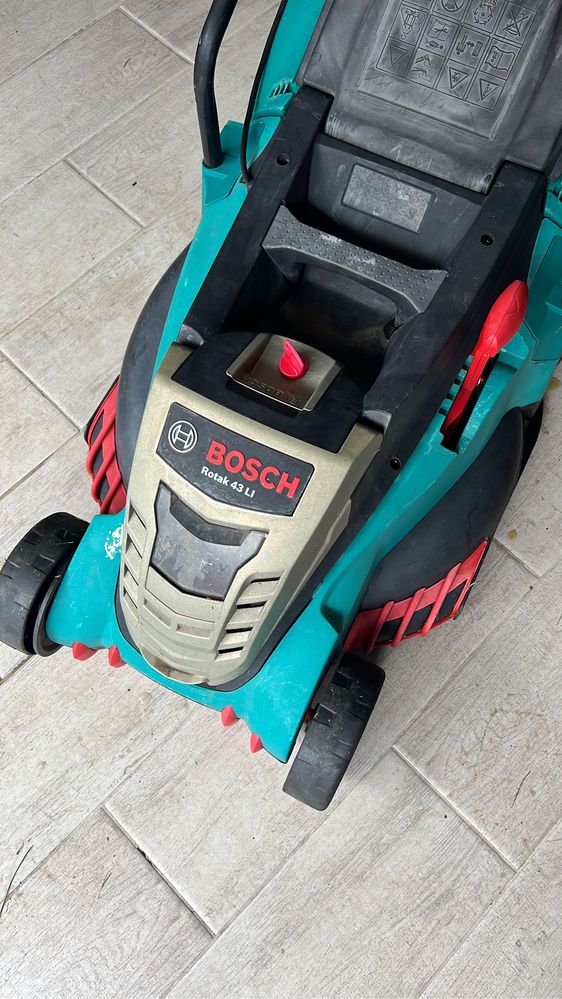 Bosch rotak 43 Li masina tuns gazon gardena stihl viking