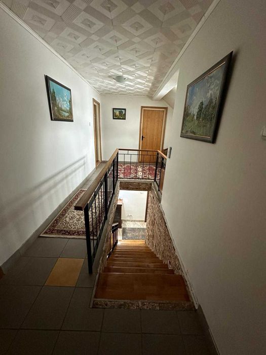 Vand casa Orasul de Jos, zona linistita, acces usor