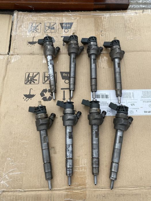 Injectoare  BMW 2.0D seria 3 F30 F35 Pret 400 lei bucata