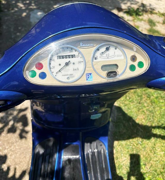 Piaggio Vespa ET4 125 -categoria B, din anul 2002