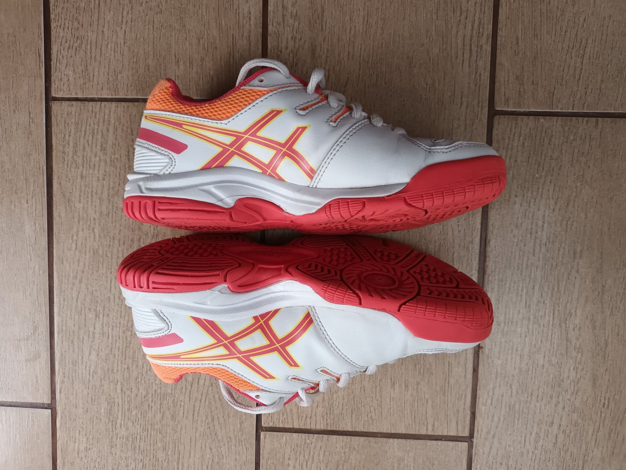 Детски маратонки ASICS номер 32,5