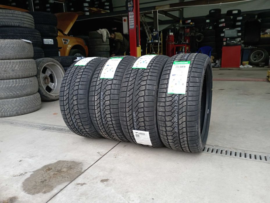 Anvelope Goodride 235/40/18 Noi De Iarna