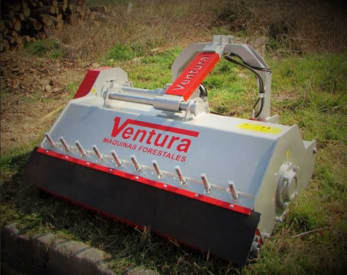 Tocator de vegetatie PROFESIONAL pentru tractoare intre 45 - 95 cai
