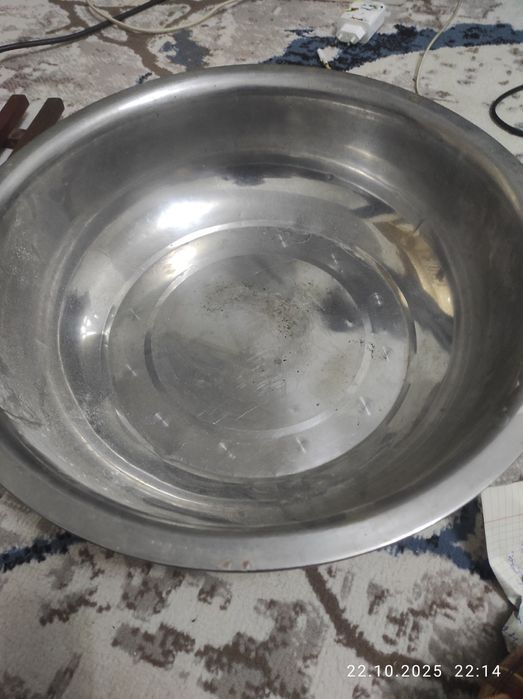 Разная кухонная посуда