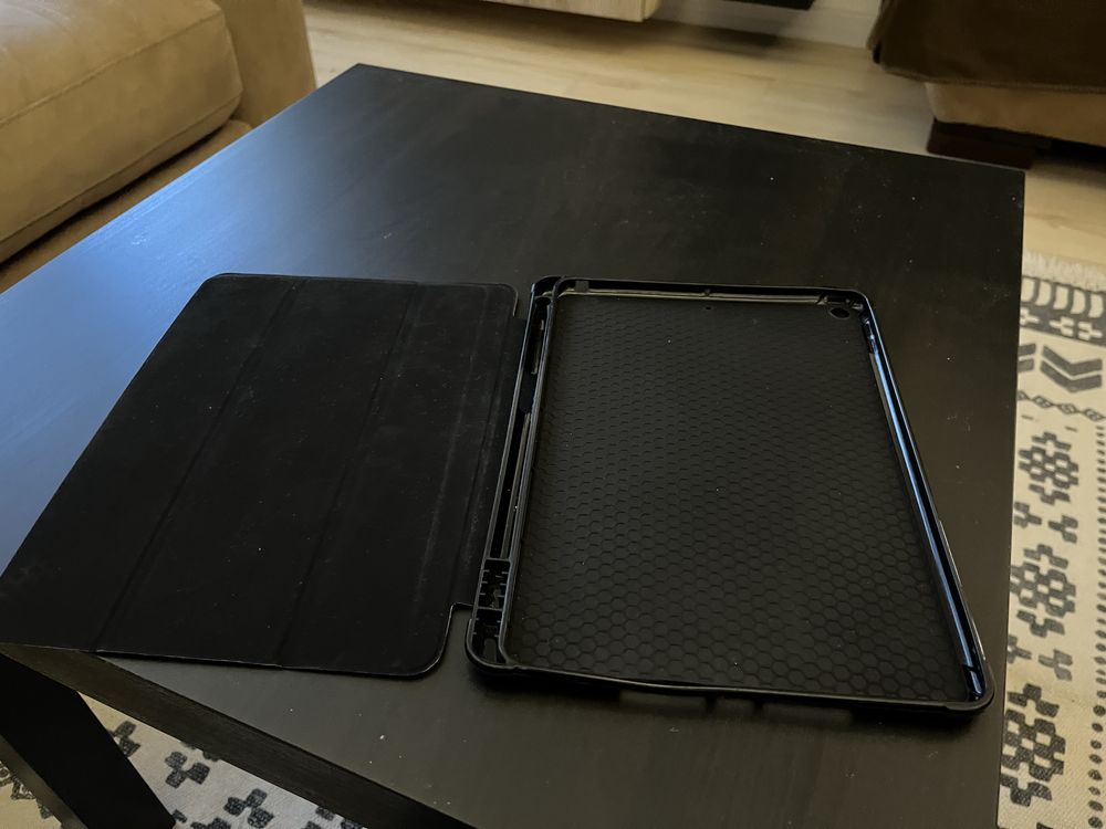 Кейсове за iPad 9 gen