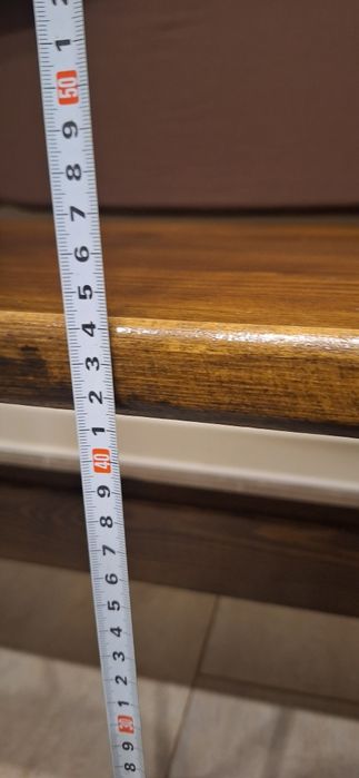 Масивна  дървена  пейка