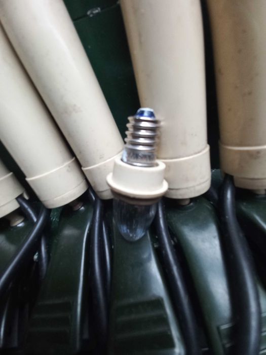 Лампички Хелоуин, коледни свещички, диско топка и др.