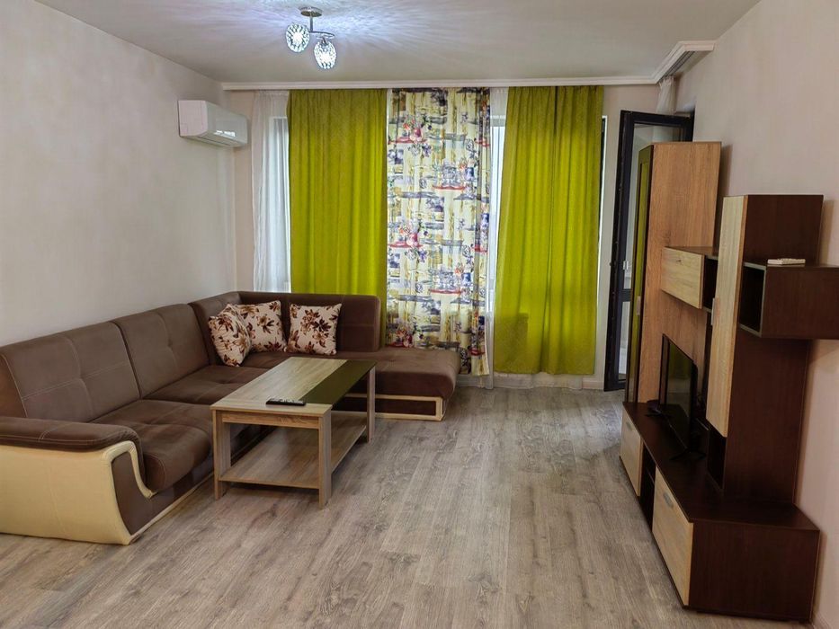 Двустаен апартамент в жк. Христо Смирненски