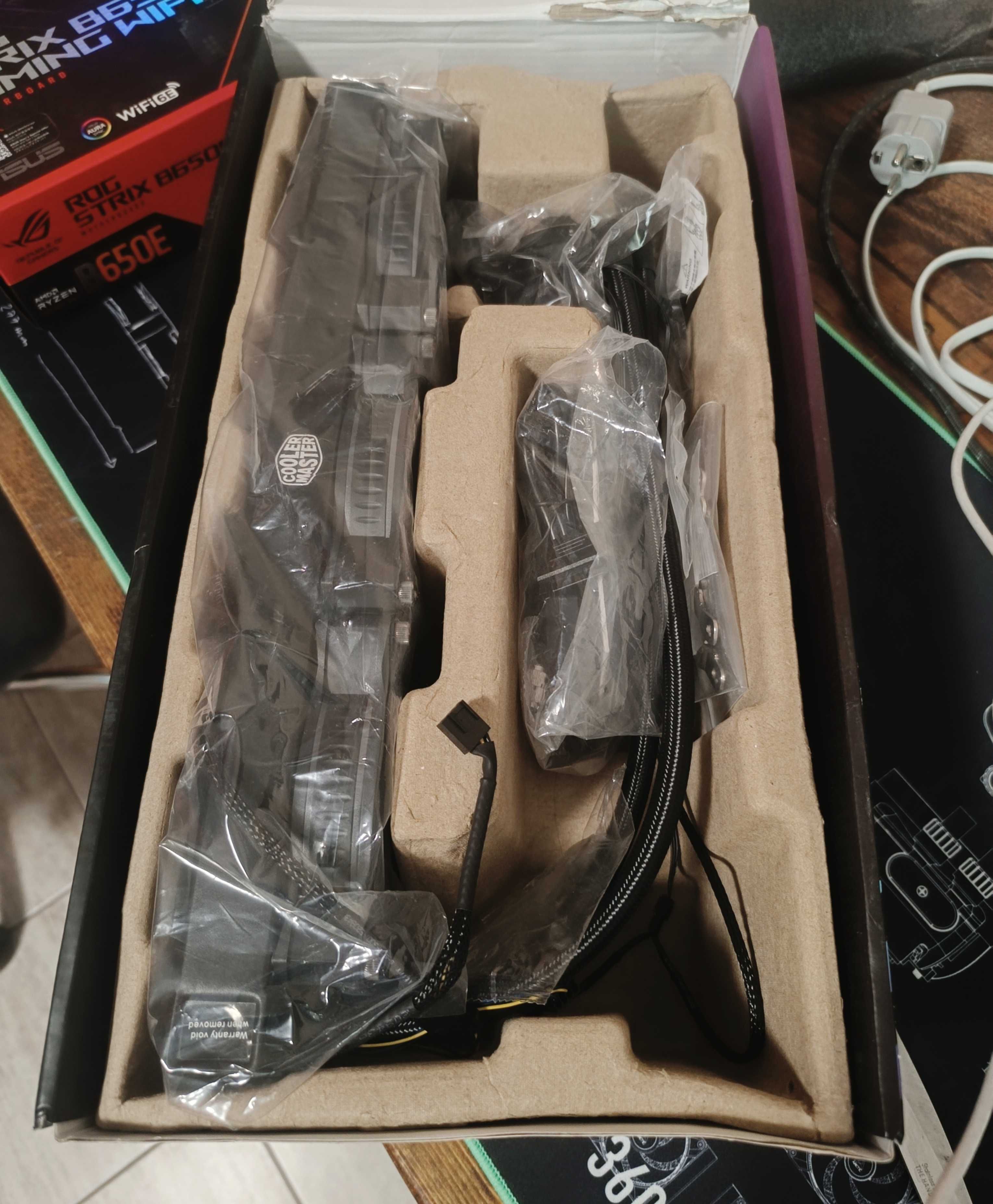 Ryzen 7 7800X3D, Asus B650E-E, Cooler Master MasterLiquid ML360