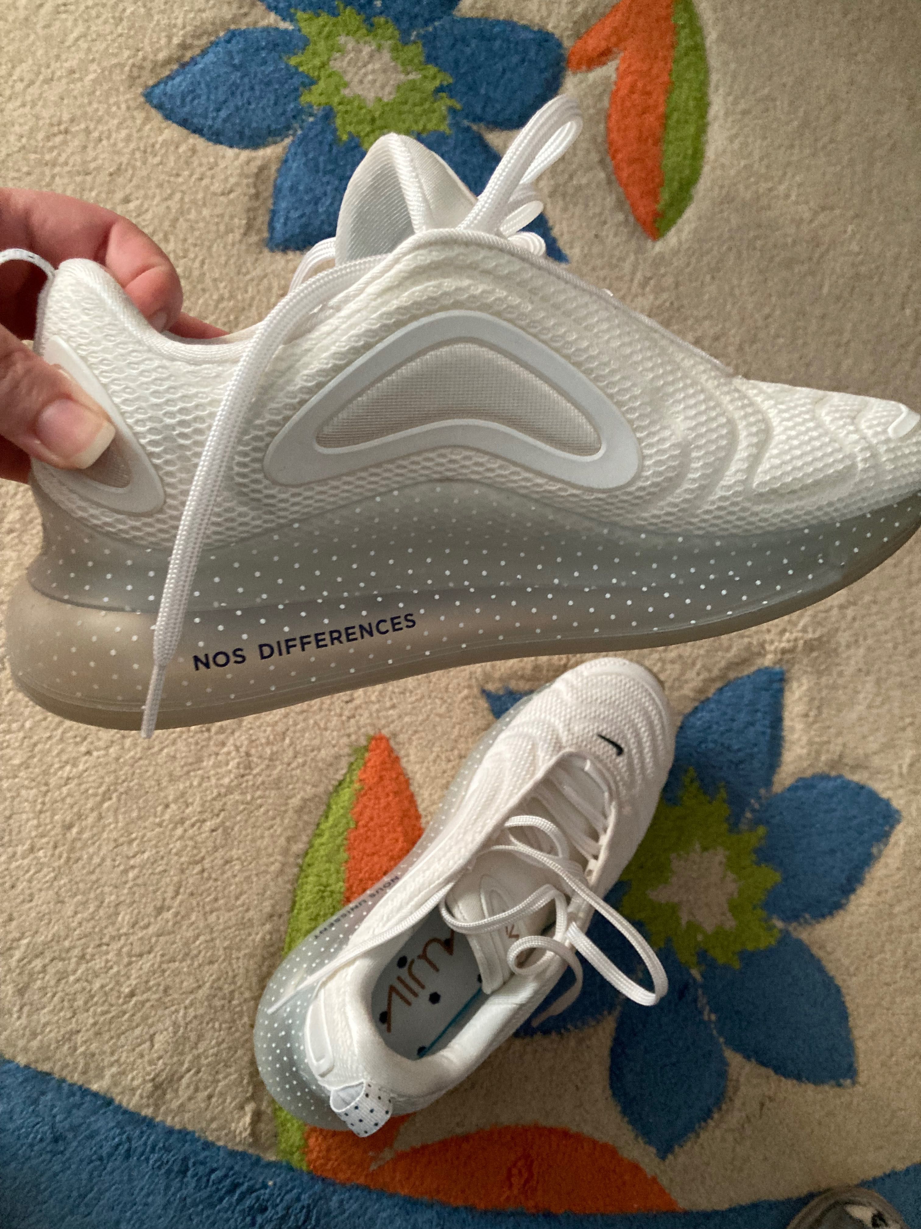 Adidași Nike Air Max 720