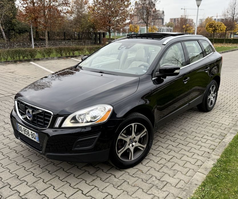 Volvo XC60 Automat 5 Cilindrii 163CP FULL DOTARI 2.0D
