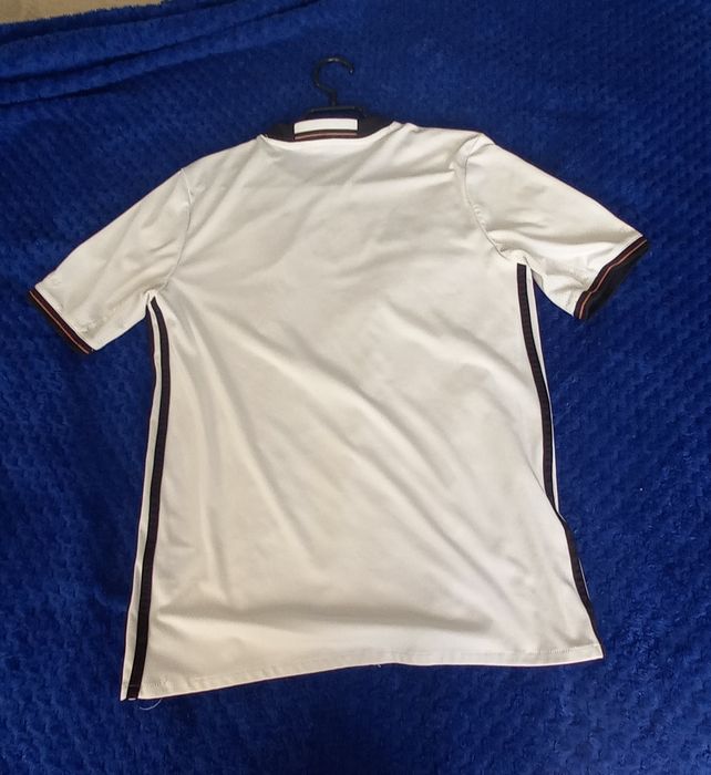 Оригинални футболни тениски