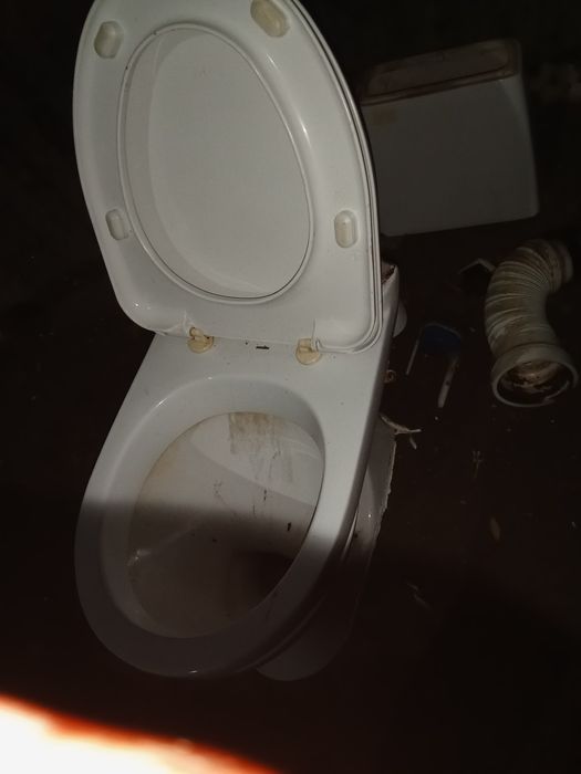 Унитазы раковины б/у в отличном состоянии