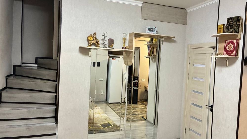 Продаётся Домик в уютной махалле на набережной Анхора