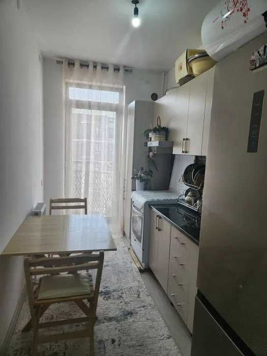 Продаётся 1-комнатная квартира ЖК Assalom Havo Олмос метро 26м2;