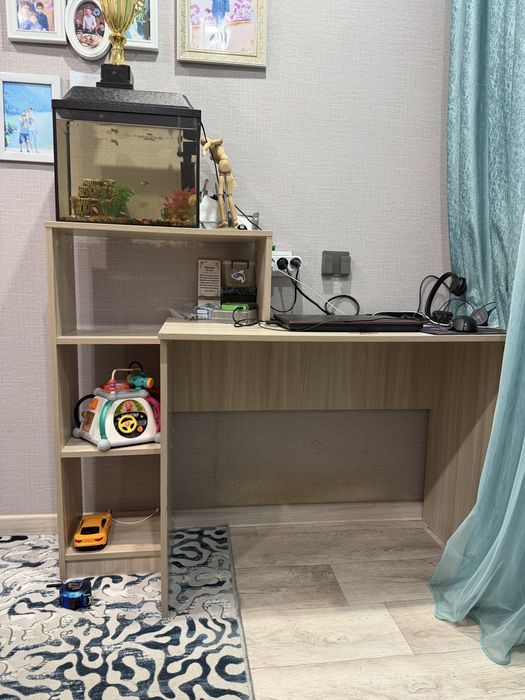 Продам компьютерный стол