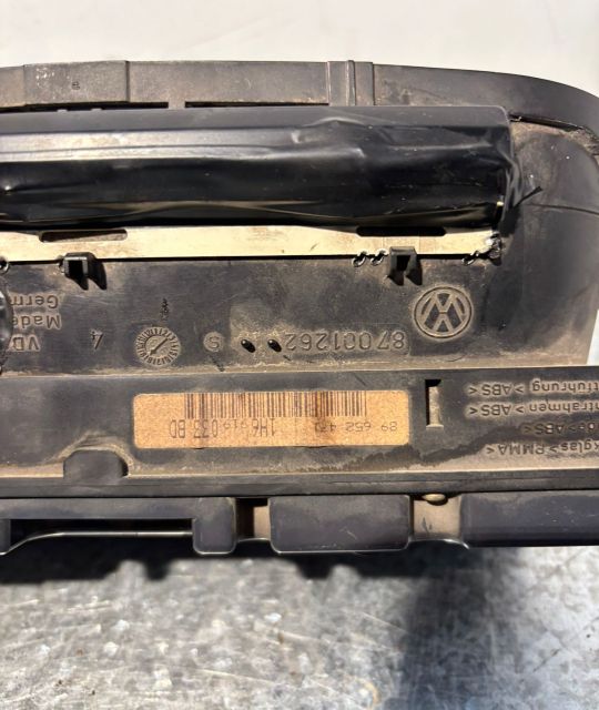 Ceasuri bord Volkswagen VW Golf a 3-a generatie