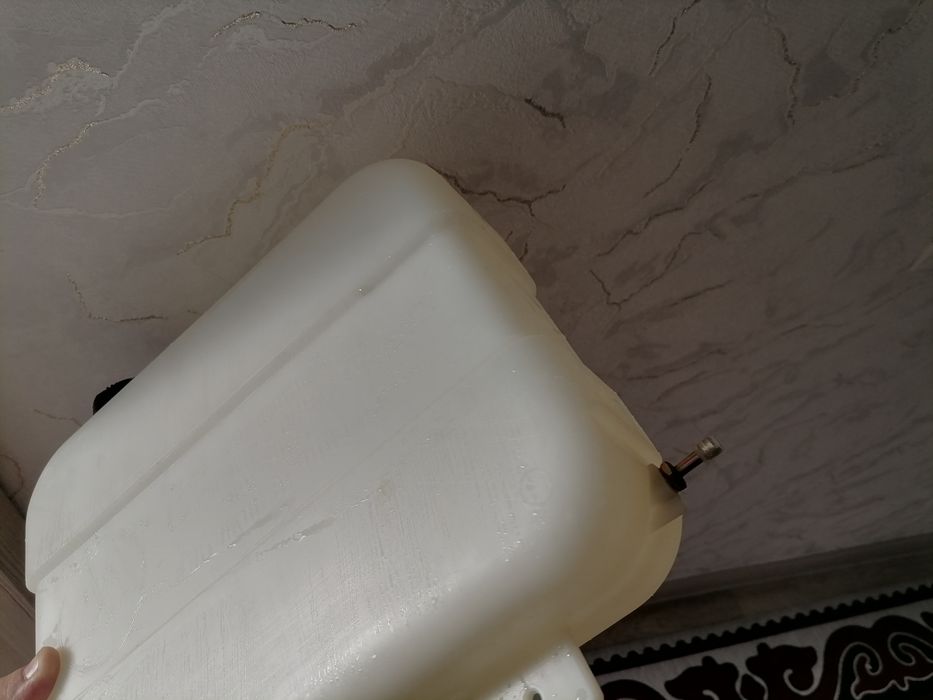 продам топливный бак на фен.