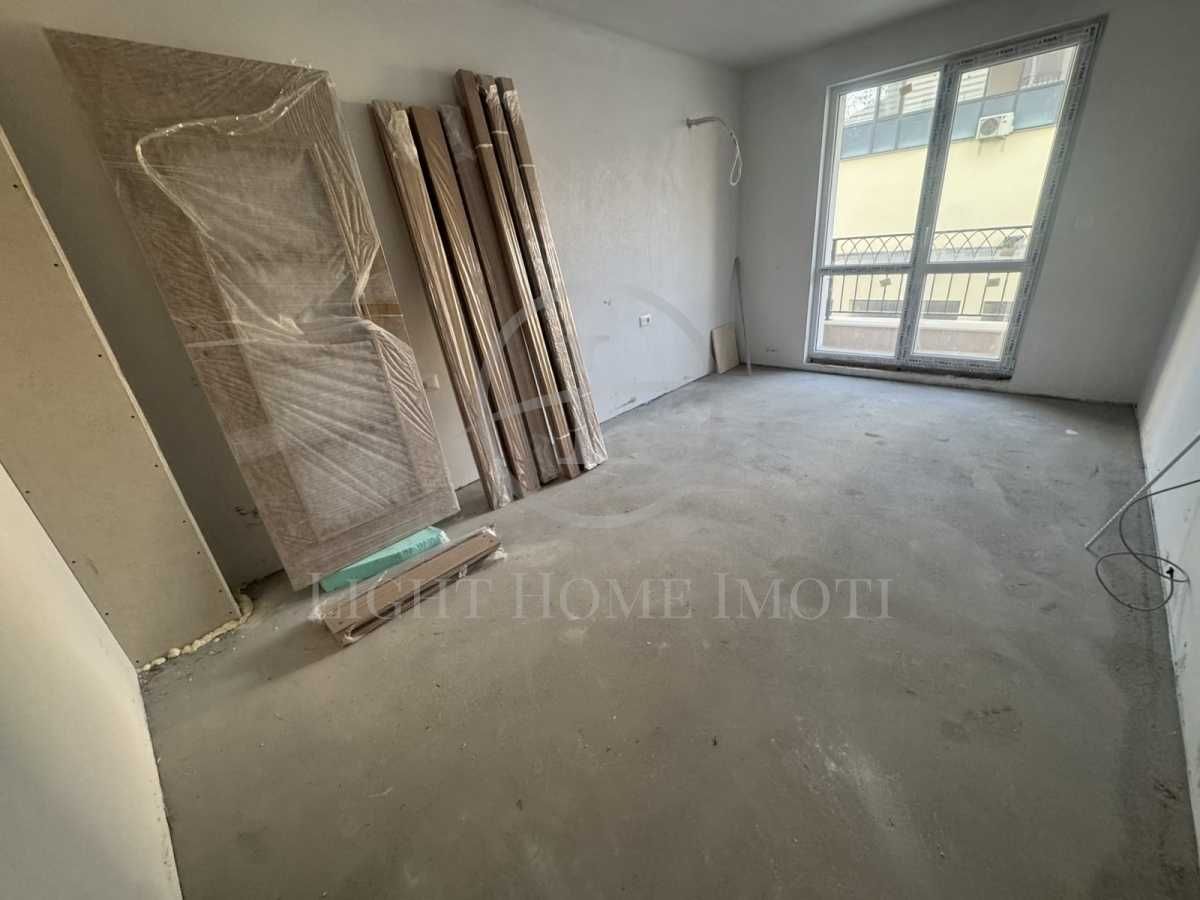 Продава се Двустаен апартамент в Пловдив, Център - 72 кв.м за 2562 €/кв.м - Снимка #4