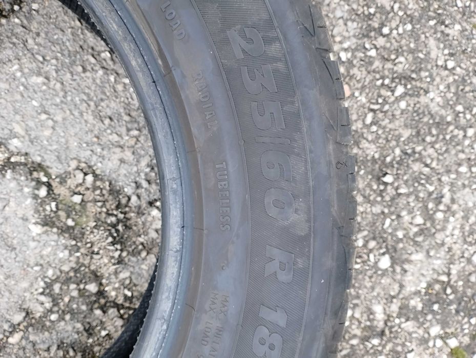 Продавам летни гуми 235/60/18 за джип