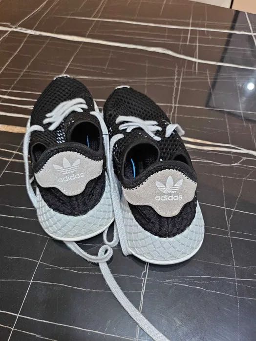 Adidas 36 2/3, маратонки