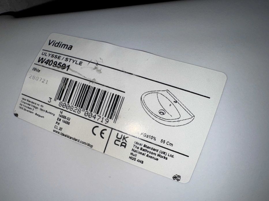 Vand lavoar Ideal Standard cu semipicior